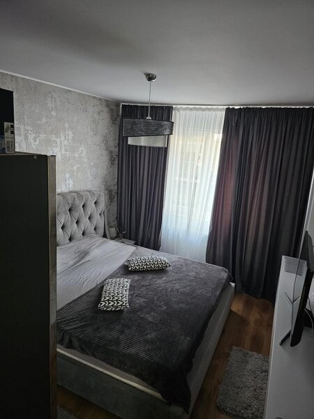 Decebal, ap. 2 camere de inchiriat