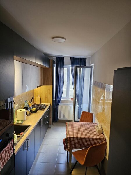 Decebal, ap. 2 camere de inchiriat